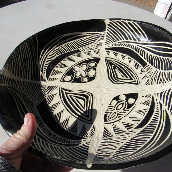 Handmade Black and White Abstract Serving Bowl Sgraffito - Picture 4 of 6